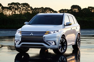 Paris14 Mitsubishi Outlander Concept-S