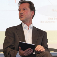 Michael-Valentine-Urbschat200x200