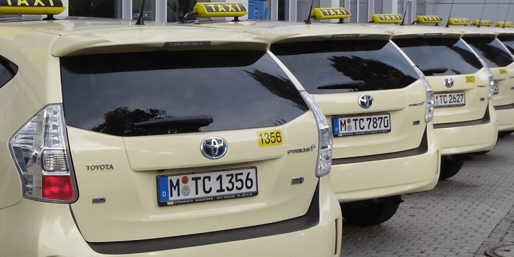 toyota-prius-hybrid-taxi-ostbahnhof-umwelttaxi-muenchen-02