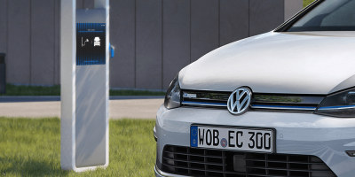 volkswagen-e-golf-elektroauto-ladestation