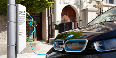 bmw-light-and-charge-ladestation-strassenlaterne