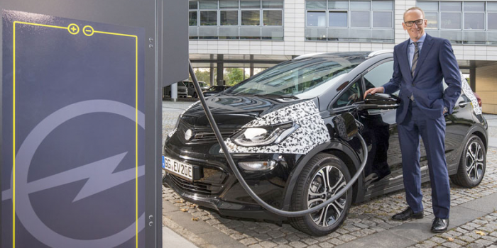 KT Neumann Opel AmperaE