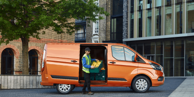 ford-transit-2017-symbolbild-04