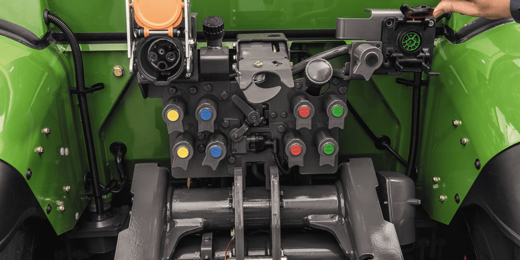 fendt-e100-vario-elektro-traktor-06