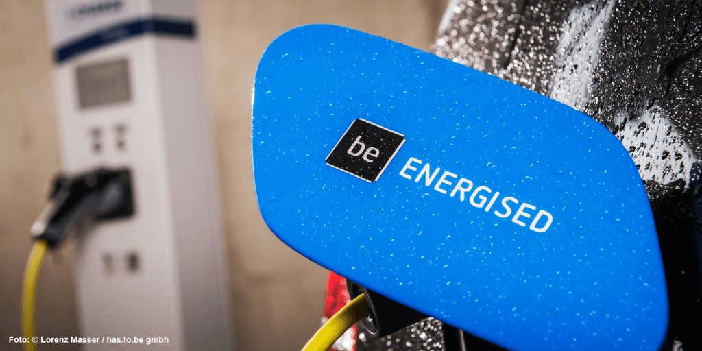 hastobe-beenergised-ladestation-stecker