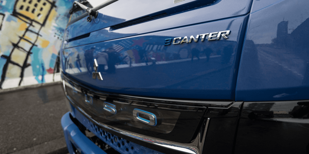 daimler-fuso-e-canter-e-lkw-02