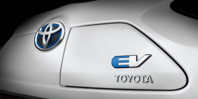 toyota-iq-ev-concept-car-2012-01