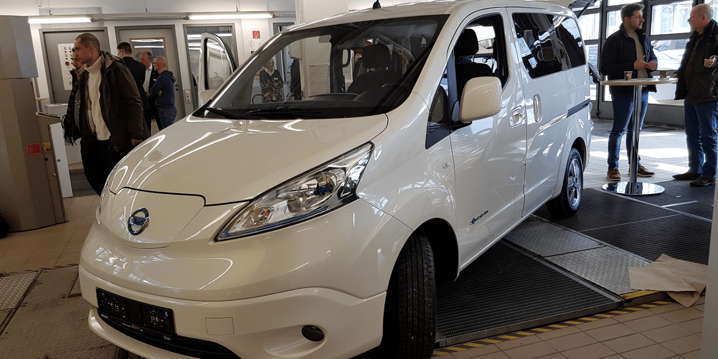 e-taxi-event-muenchen-stefan-koeller-nissan-e-nv200-02