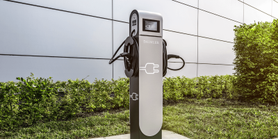 innogy-daimler-ladestation-charging-station