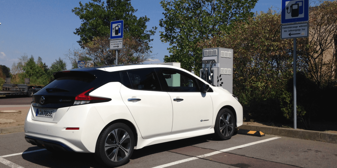 allego-ladestation-charging-station-nissan-leaf-40-kwh-daniel-boennighausen-min
