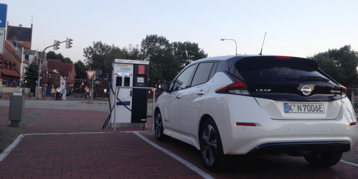 nissan-leaf-40-kwh-heiligenhafen-ladestation-charging-station-daniel-boennighausen-min