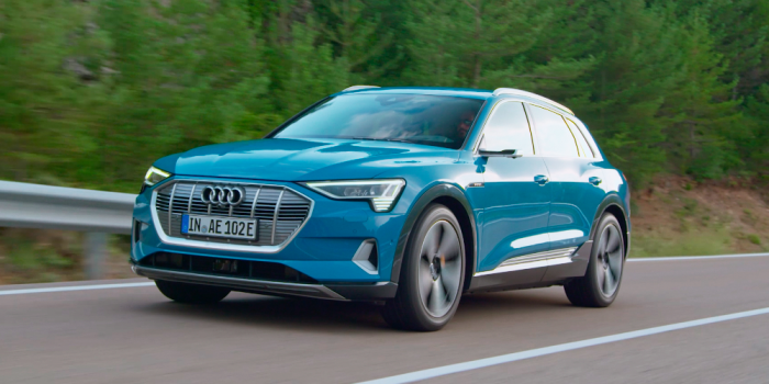 audi-e-tron-2018-13