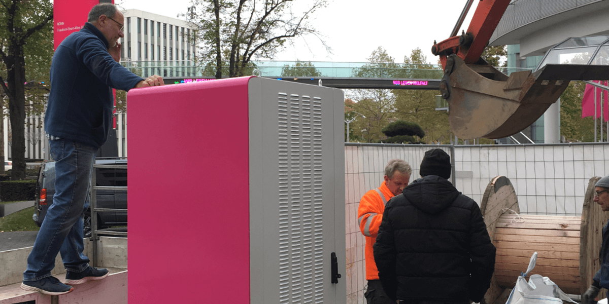 deutsche-telekom-ladestation-charging-station-02