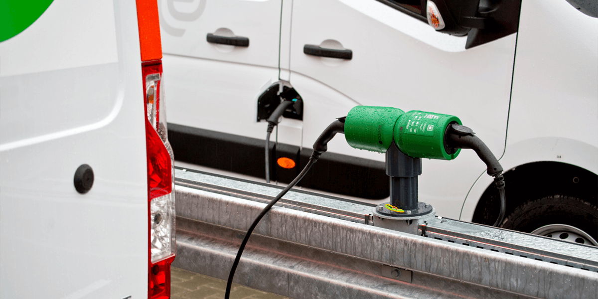 postnl renault master ze amsterdam charging station ladestation postnl-renault-master-ze-amsterdam-charging-station-ladestation