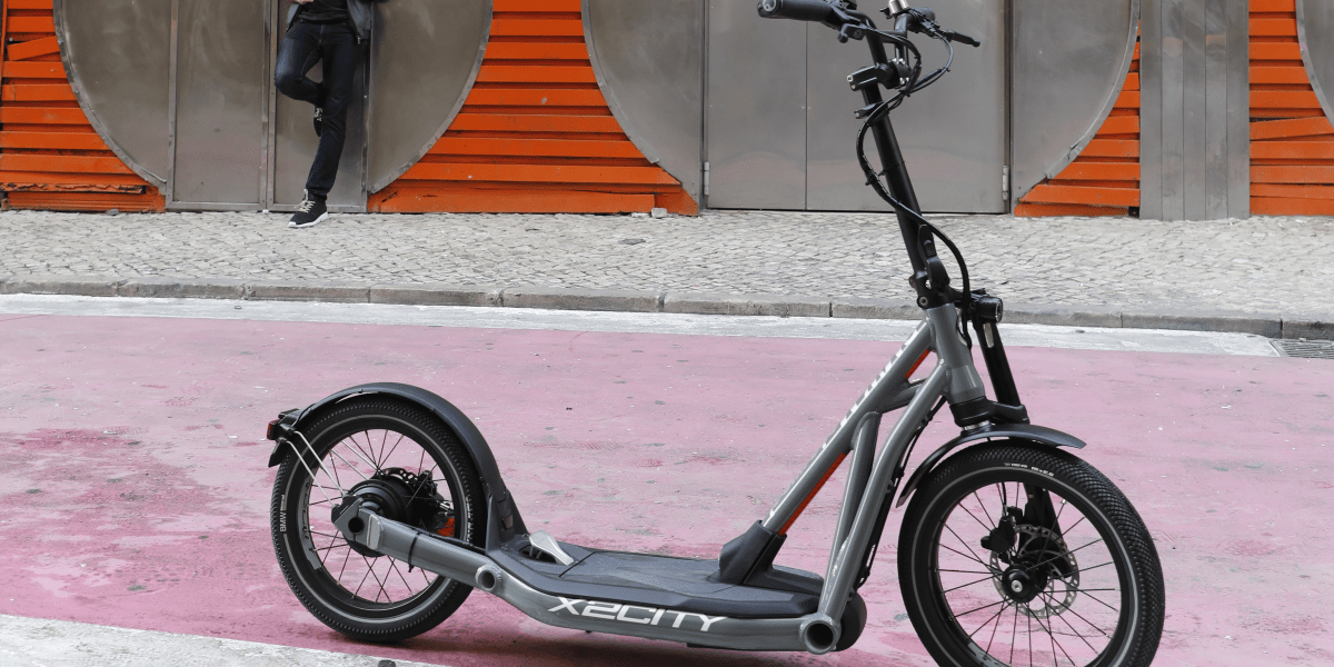 bmw-x2city-e-tretroller-electric-kick-scooter-3-min