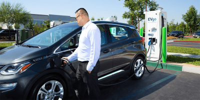 chevrolet-bolt-evgo-charging-station