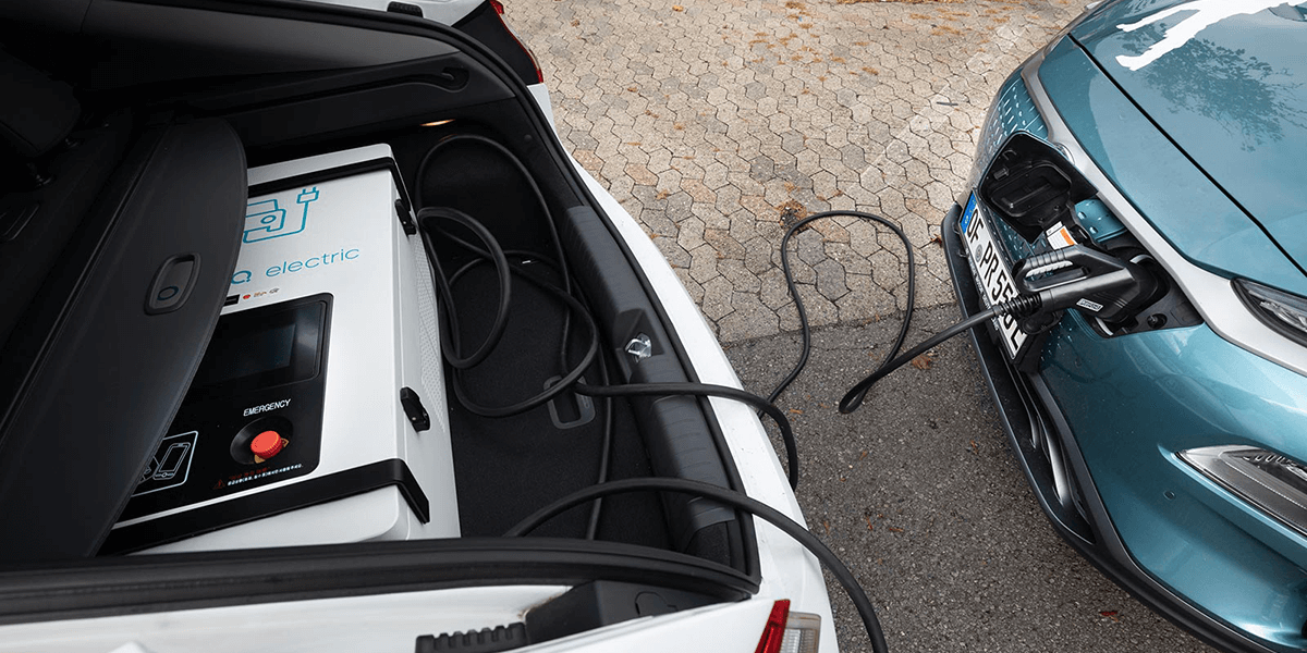 adac-hyundai-ioniq-elektro-charging-service-v2v-04