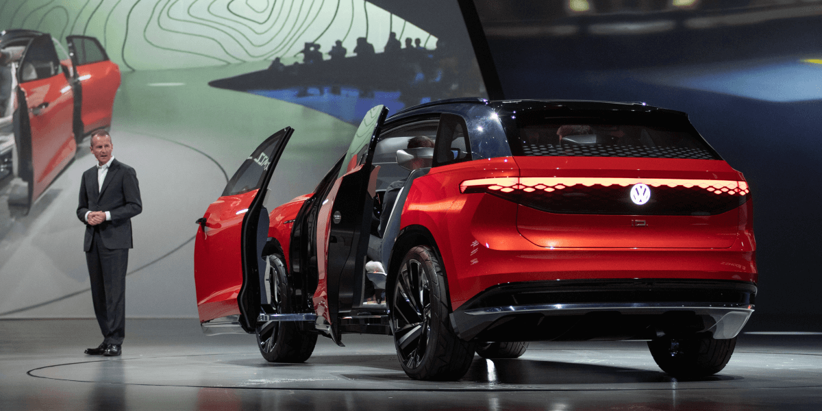 volkswagen-id-roomzz-auto-shanghai-2019-herbert-diess-02