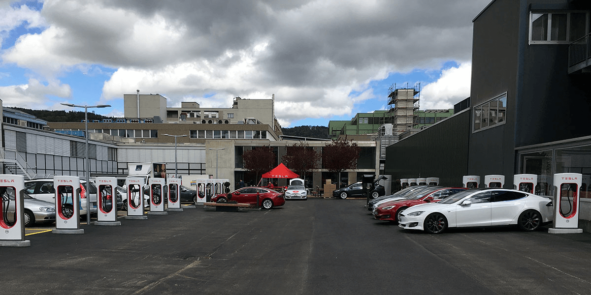 tesla-supercharger-dietikon-schweiz-switzerland-02