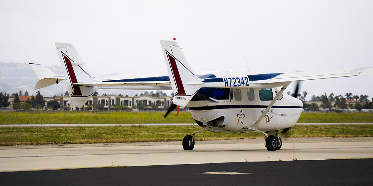 ampaire-337-hybrid-e-flugzeug-hybrid-electric-aircraft-03-min