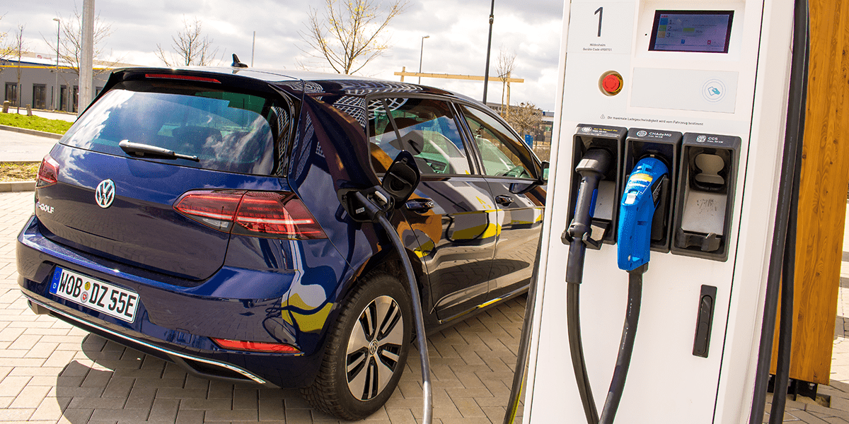 volkswagen-e-golf-fastned-hildesheim-daniel-boennighausen-03-min