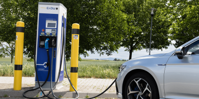 volkswagen-passat-gte-2019-ladestation-charging-station-enbw-fahrbericht-daniel-boennighausen-03