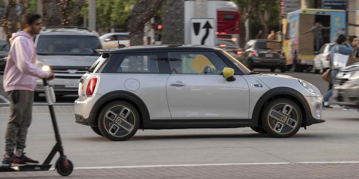 mini-electric-cooper-se-2019-12