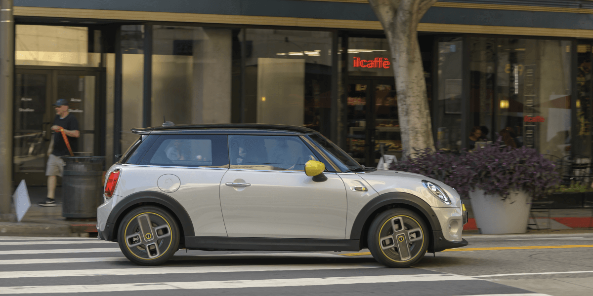 mini-electric-cooper-se-2019-13