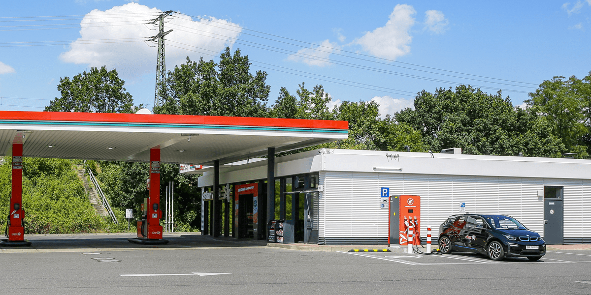 orlen-star-ladestation-charging-station-berlin-04-min