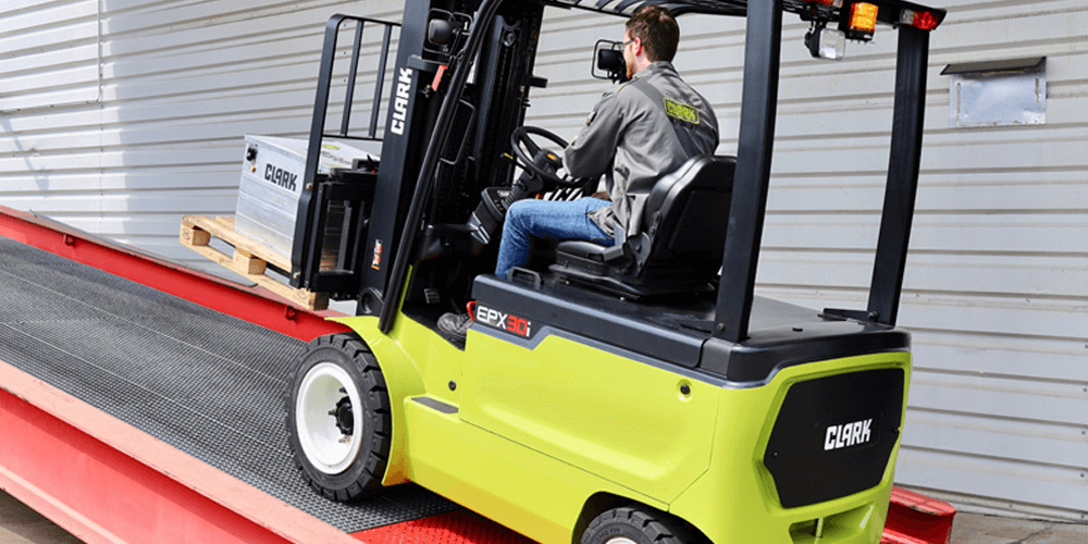 clark-europe-epxi-epx20i-32i-e-gabelstapler-electric-forklift-2019-05