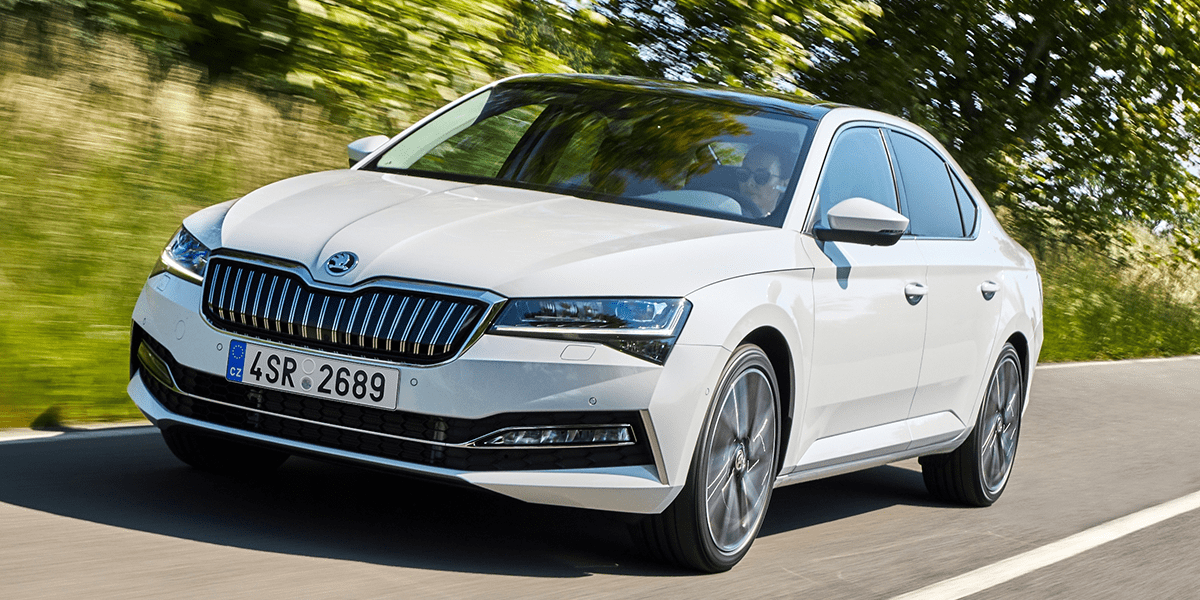 skoda superb iv phev 2019 01 min skoda-superb-iv-phev-2019-01-min