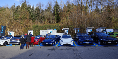 gotthard-fastcharge-gofast-wuerenlos-richtung-bern-schweiz-switzerland-ladestation-charging-station-2019-01-min