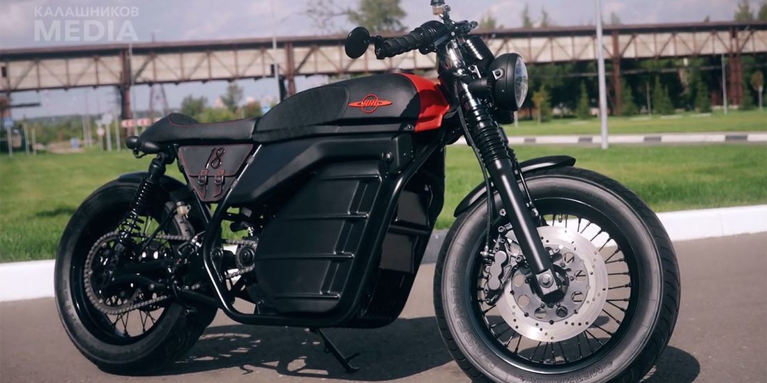 Kalaschnikow cafe racer e motorrad