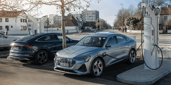 Audi e tron sportback ladestation charging station min