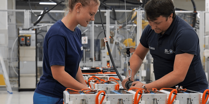 Bmw dingolfing batterieproduktion battery production min