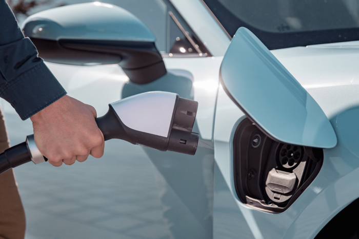 Porsche taycan leipzig ladestation charging station ccs hpc min e