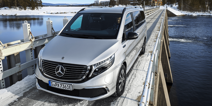 Mercedes benz eqv min