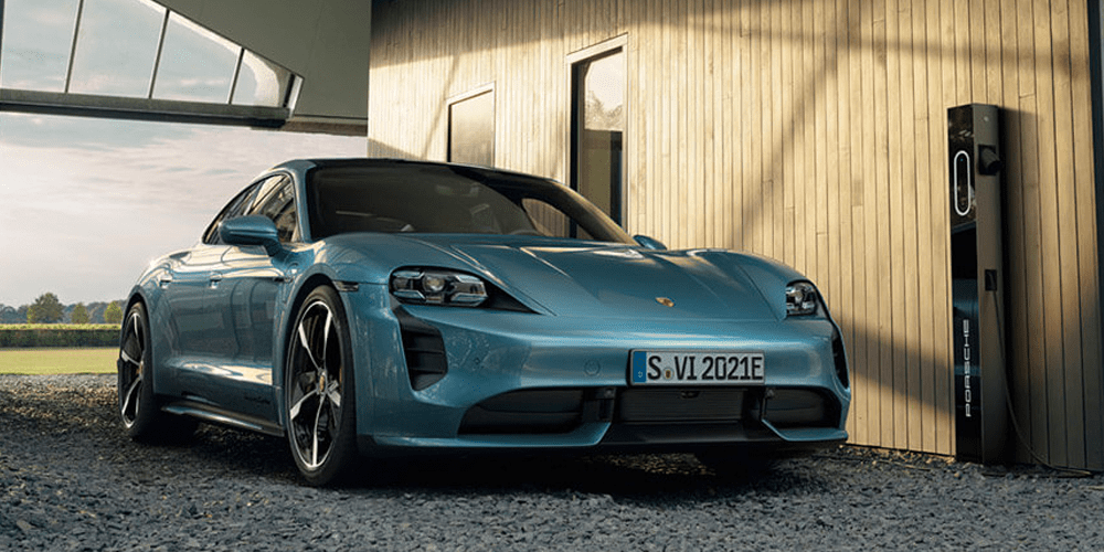 Porsche taycan ladestation chargin station min