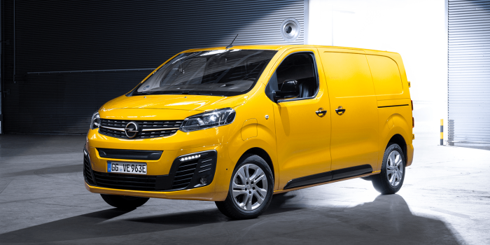 Opel vivaro e e transporter electric transporter min