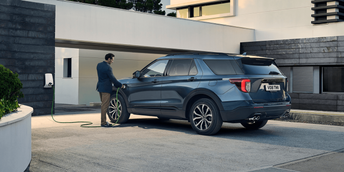 Ford explorer phev min