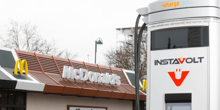 Mc donalds instavolt chargepoint ladestation charing station grossbritannien uk min