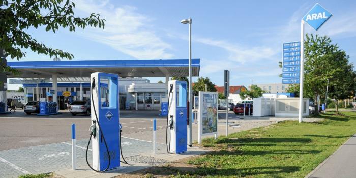 Aral tankstelle schnellladesaeulen e
