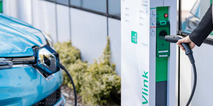 Schneider electric evlink ladestation frankreich france min