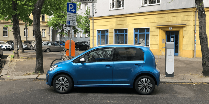Volkswagen e up innogy ladestation charging station berlin fahrbericht peter schwierz min