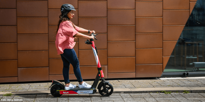Free now e tretroller electric kick scooter min