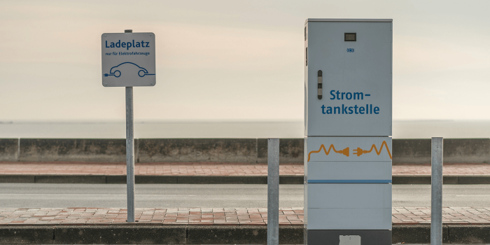 Ladestation charging station symbolbild min