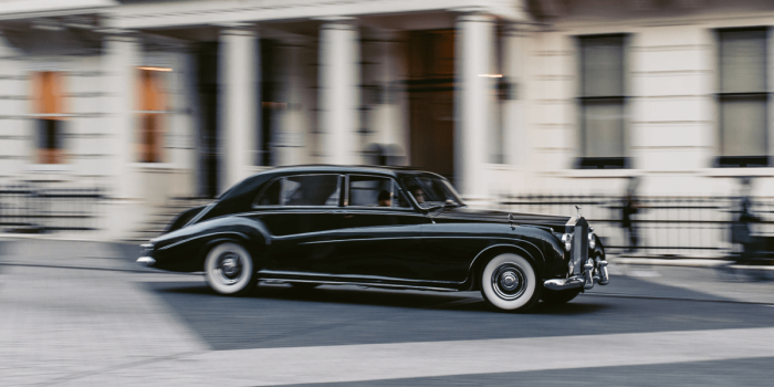Lunaz rolls royce phantom v min