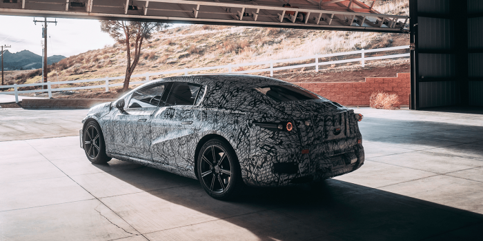 Mercedes benz eqs prototyp min