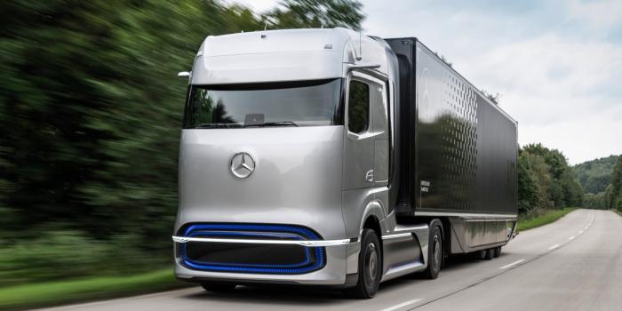 Daimler truck mercedes genh2
