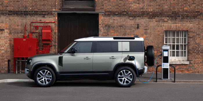 Land rover defender phev min